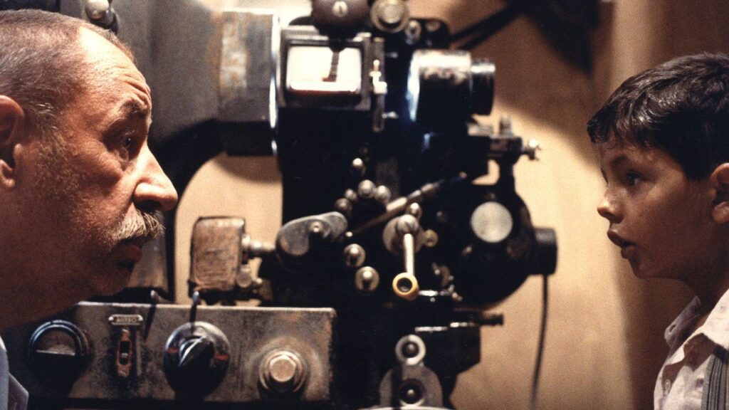 Кадр из фильма «Новый кинотеатр «Парадизо» (1988)»