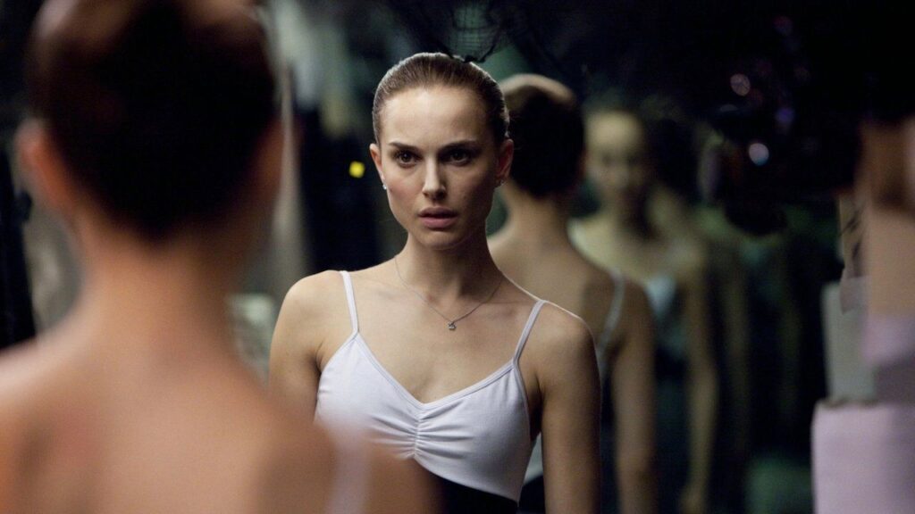 Кадр из фильма «Чёрный лебедь (2010)»