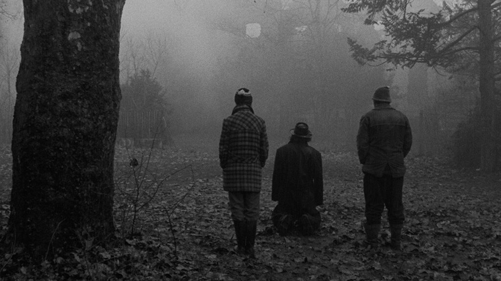 Кадр из фильма «Сатанинское танго (1994)»