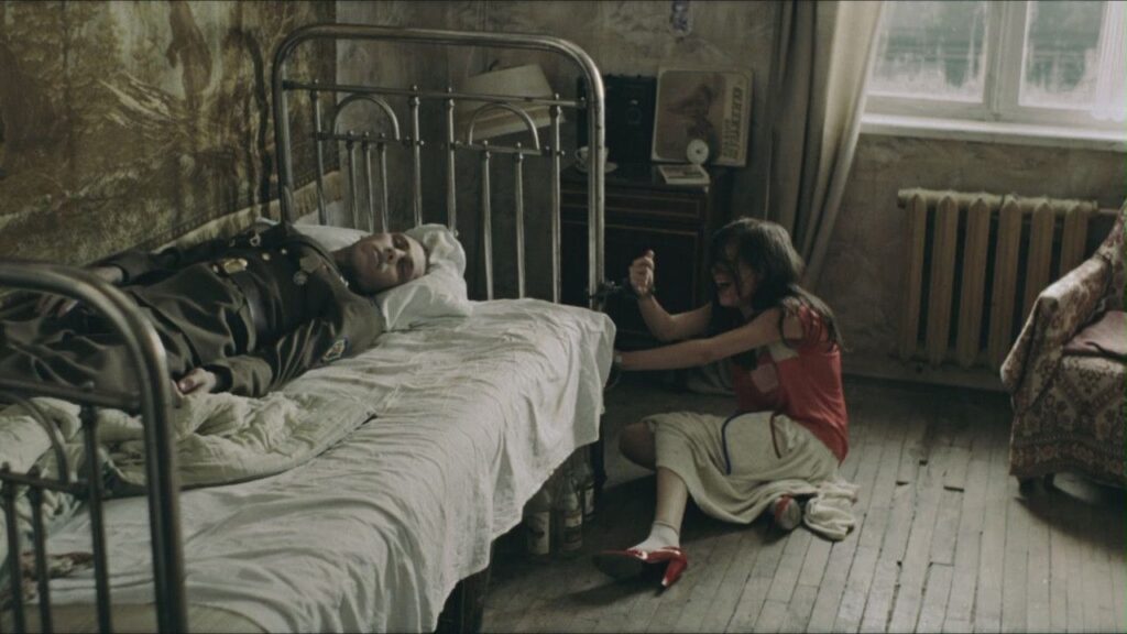 Кадр из фильма «Груз 200 (2007)»