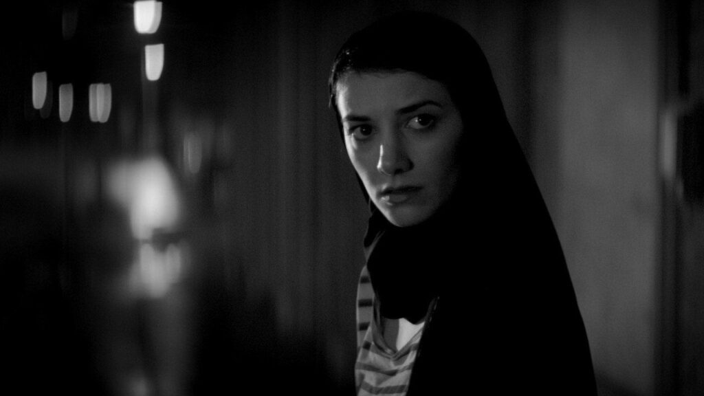 Кадр из фильма «Девушка возвращается одна ночью домой (2014)»