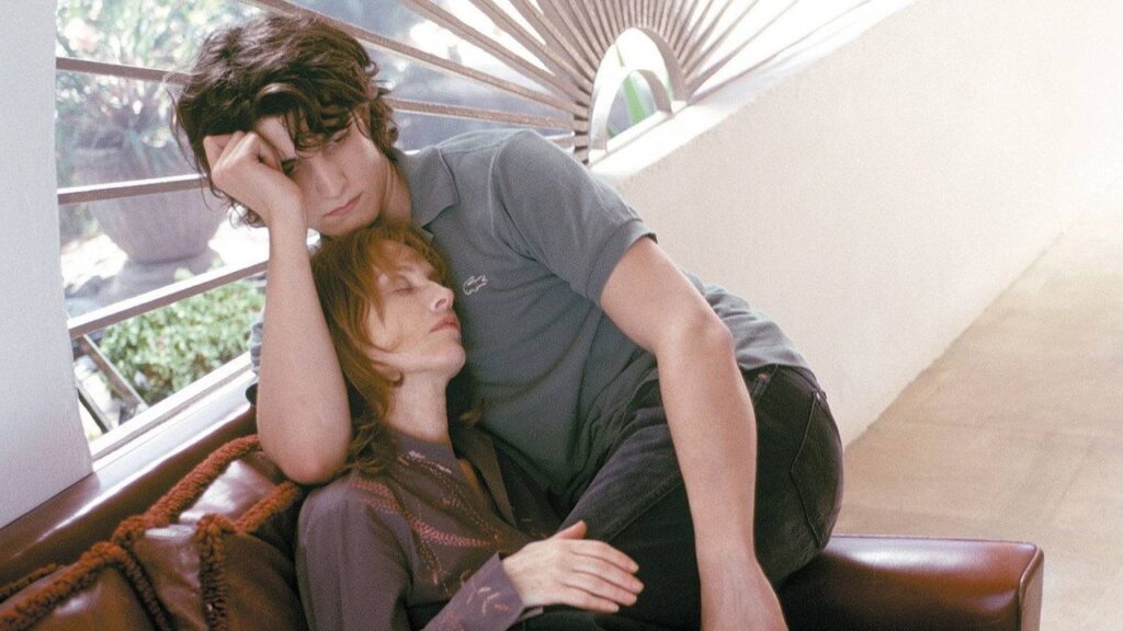 Кадр из фильма «Моя мать (2004)»