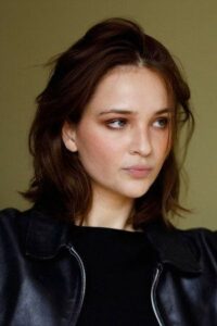 Лиза Викари